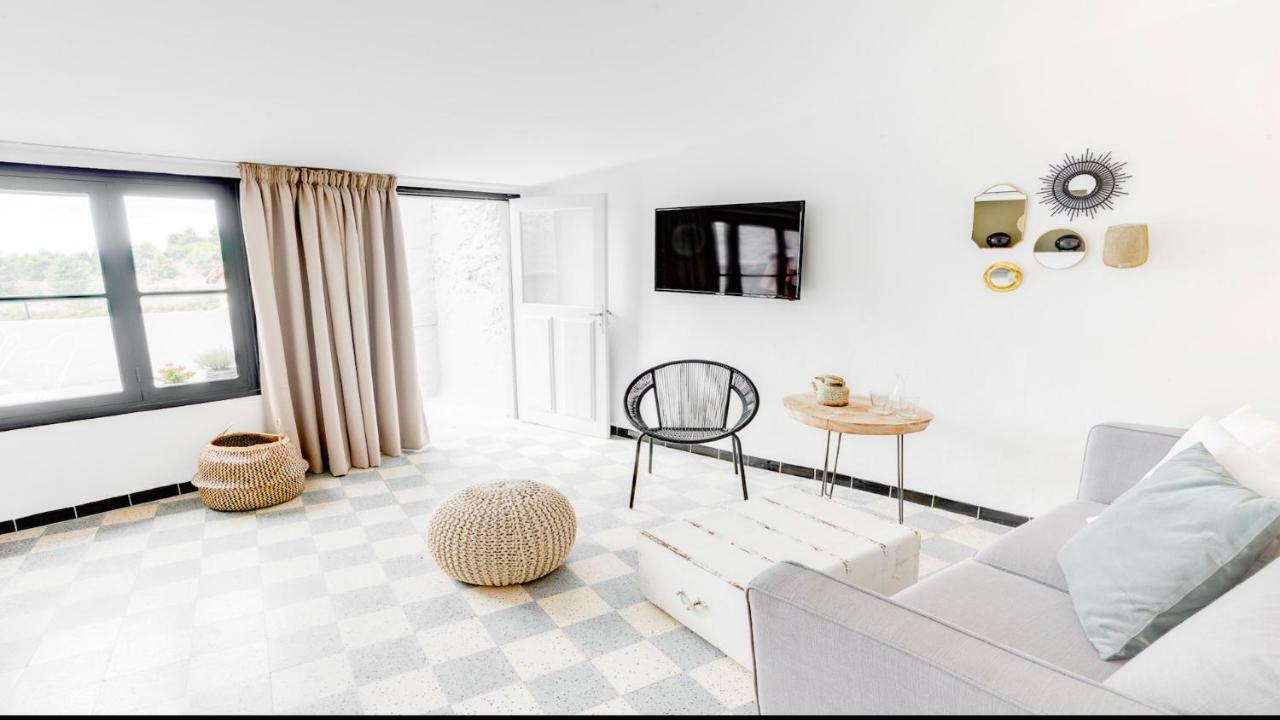 Carpe Diem Tourrettes-sur-Loup Bagian luar foto